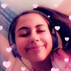 Meet your Posher, Maya